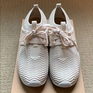 Ugg Willows Sneakers.  Jasmine color.  Sz 7.